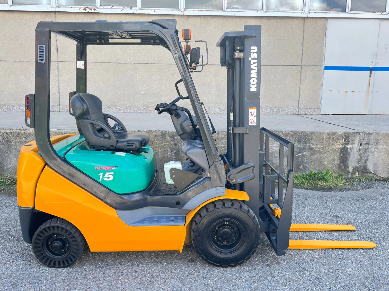  Komatsu     /   /  | Mobile.bg   6