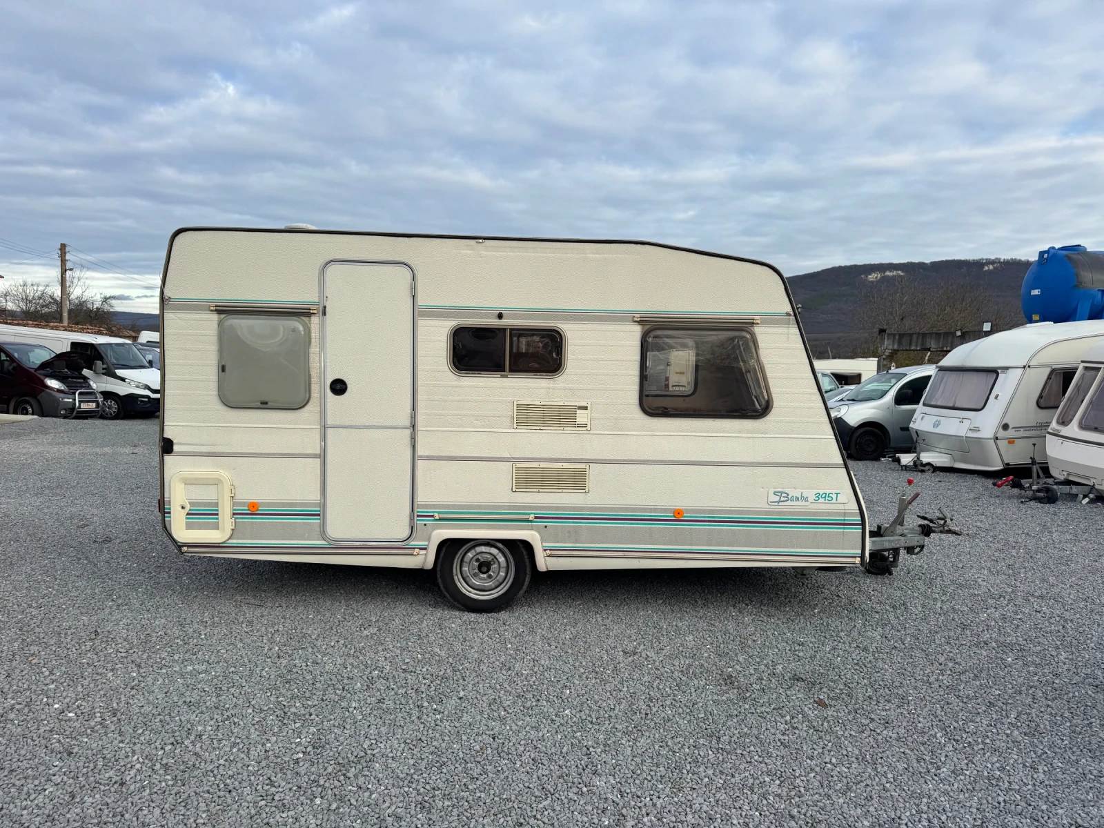 Каравана Beyerland 585кг, снимка 1