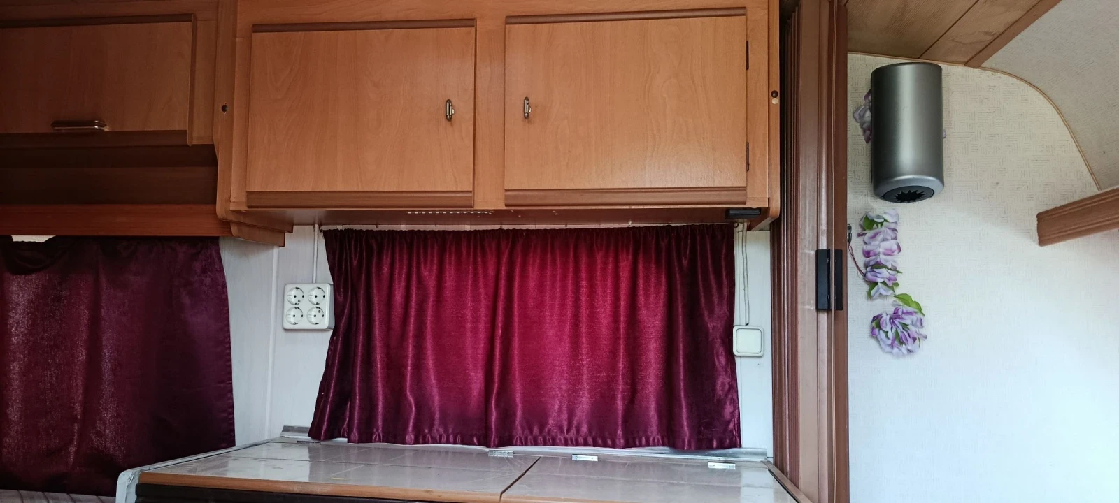 Каравана Caravelair, снимка 5 - Каравани и кемпери - 53968456