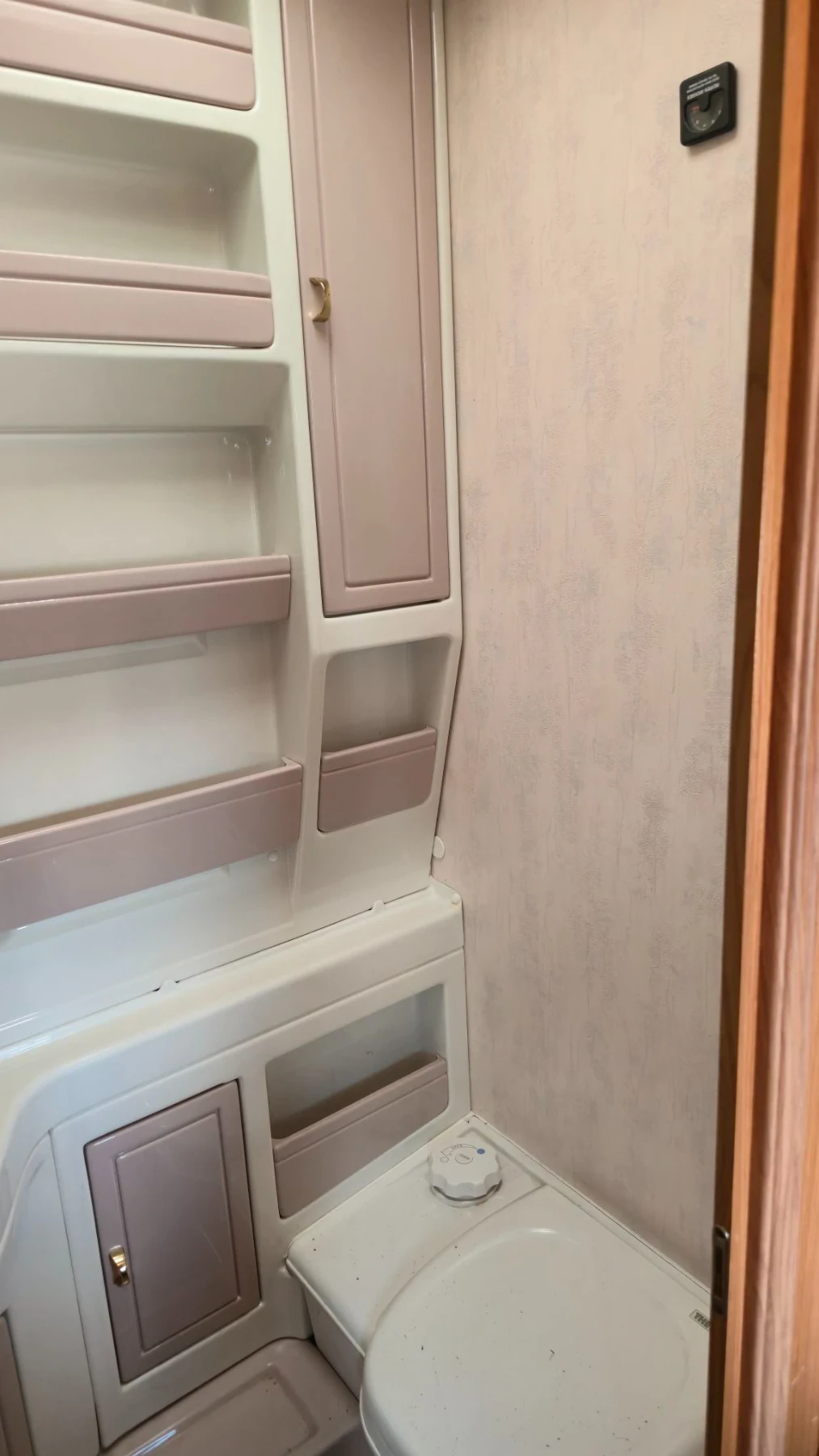 Каравана Tabbert Comtesse 450, снимка 14 - Каравани и кемпери - 56094870