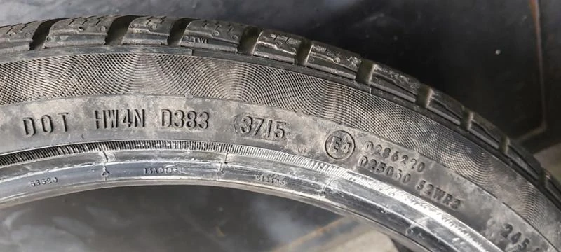 Гуми Зимни 245/35R19, снимка 8 - Гуми и джанти - 35125554