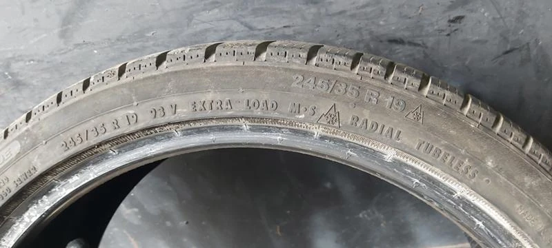 Гуми Зимни 245/35R19, снимка 7 - Гуми и джанти - 35125554