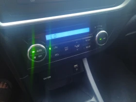 Toyota Auris 1.33, снимка 13