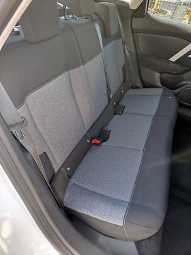 Citroen C4 РЕГИСТРИРАНА ОБСЛУЖЕНА ВСИЧКО ПЛАТЕНО, снимка 13