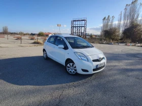 Toyota Yaris, снимка 2