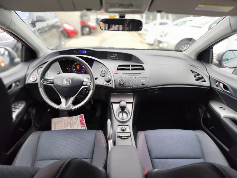 Honda Civic 1.8 Швейцария , снимка 10 - Автомобили и джипове - 47945574