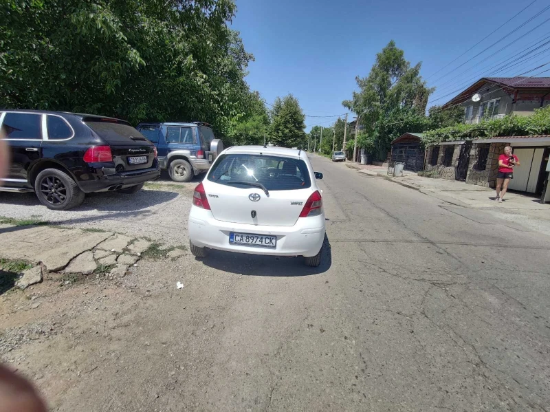 Toyota Yaris, снимка 9 - Автомобили и джипове - 48091439