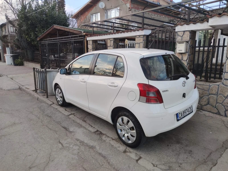 Toyota Yaris, снимка 2 - Автомобили и джипове - 48091439