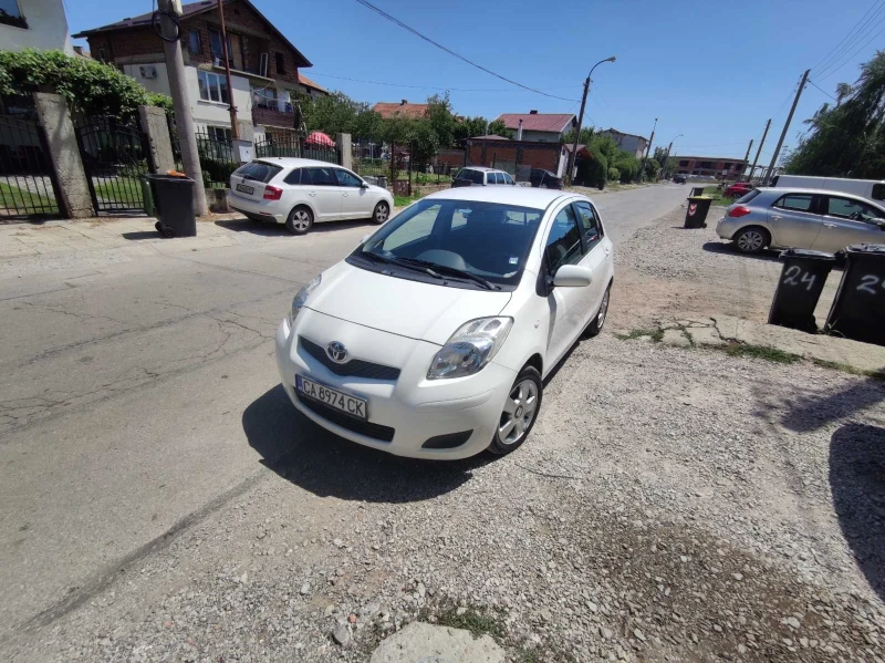 Toyota Yaris, снимка 10 - Автомобили и джипове - 48091439