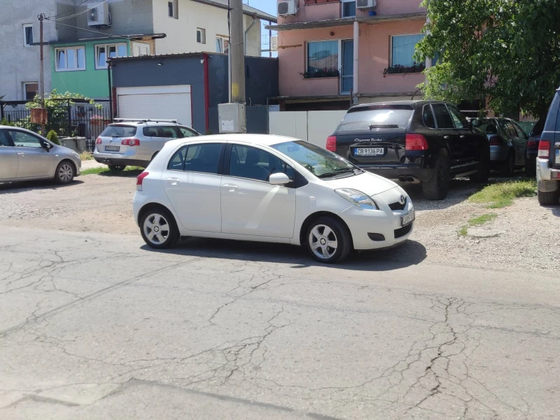 Toyota Yaris, снимка 6 - Автомобили и джипове - 48091439