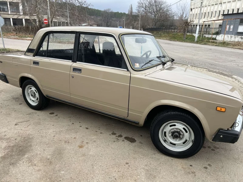 Lada 2107, снимка 2 - Автомобили и джипове - 48437324