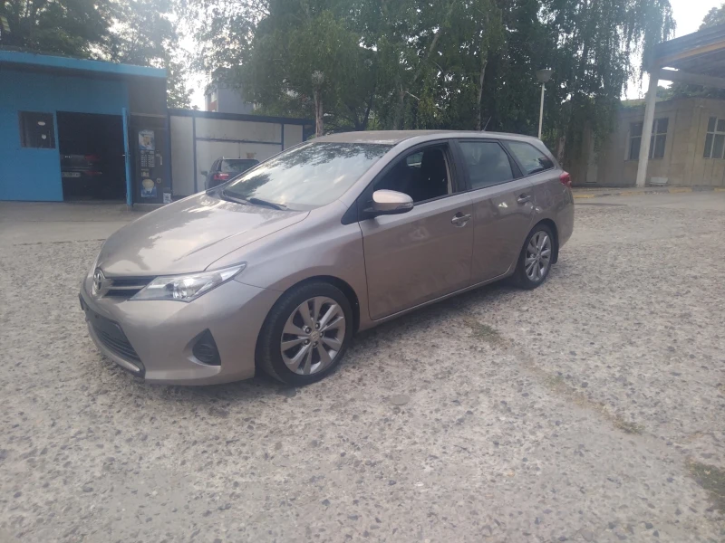 Toyota Auris 1.33, снимка 3 - Автомобили и джипове - 51266416