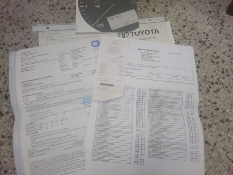 Toyota Auris 1.33, снимка 17 - Автомобили и джипове - 51266416