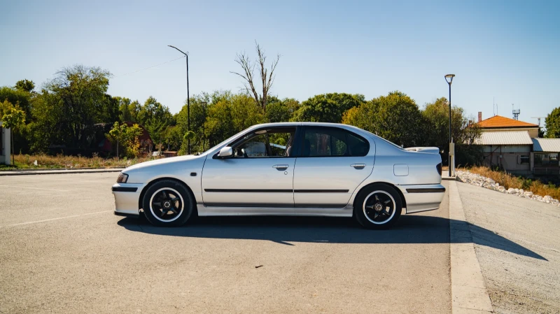 Nissan Primera, снимка 4 - Автомобили и джипове - 52050567