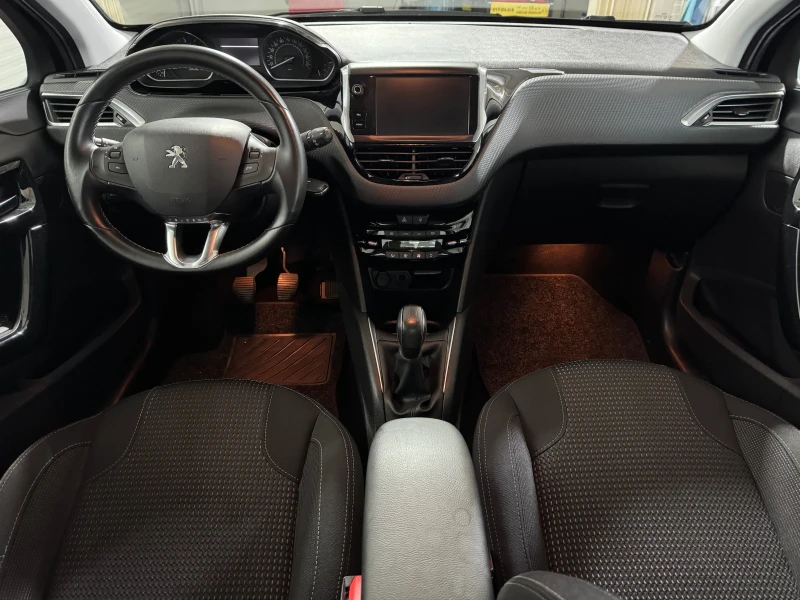 Peugeot 208 1.2i ALLURE- LED/ KLIMATRONIC/ CAMERA/ 129.000 km!, снимка 10 - Автомобили и джипове - 52695992