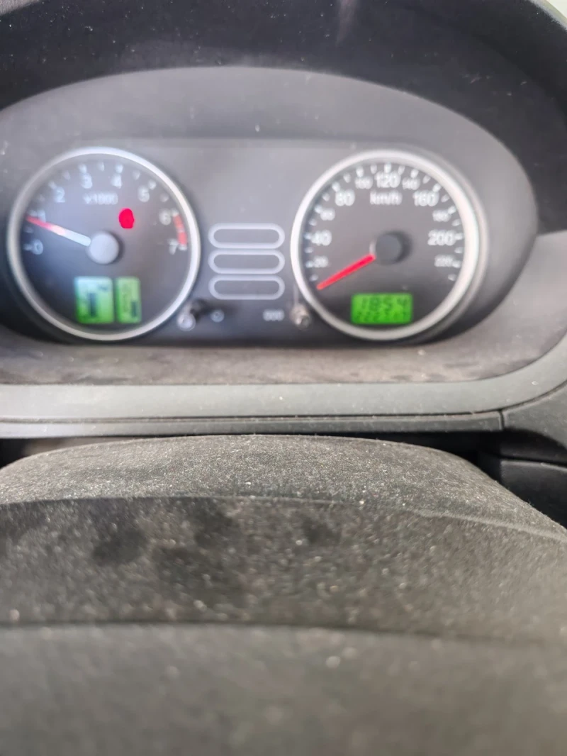 Ford Fiesta, снимка 8 - Автомобили и джипове - 52831571