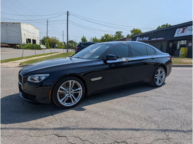 BMW 750 * 4dr Sdn 750i xDrive AWD * CARFAX * ЦЕНА ДО БГ