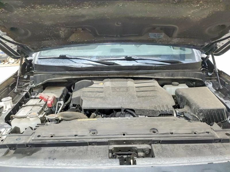 Nissan Teana 5.6L 8 4x4 w/Rear Wheel Drv, снимка 5 - Автомобили и джипове - 53570781