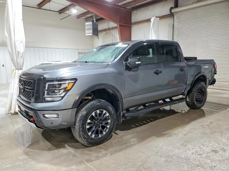 Nissan Teana 5.6L 8 4x4 w/Rear Wheel Drv, снимка 2 - Автомобили и джипове - 53570781