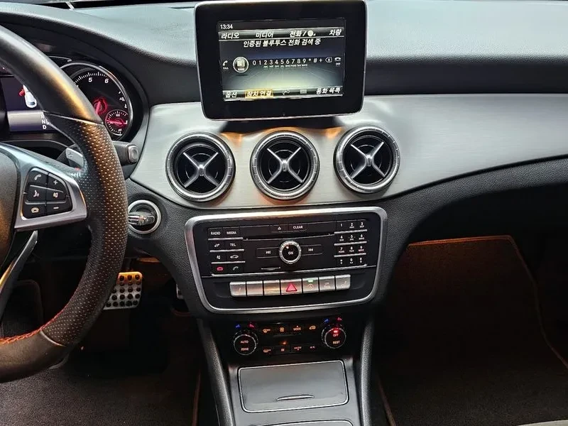 Mercedes-Benz CLA 220 C 117 AMG LINE, снимка 12 - Автомобили и джипове - 55651125