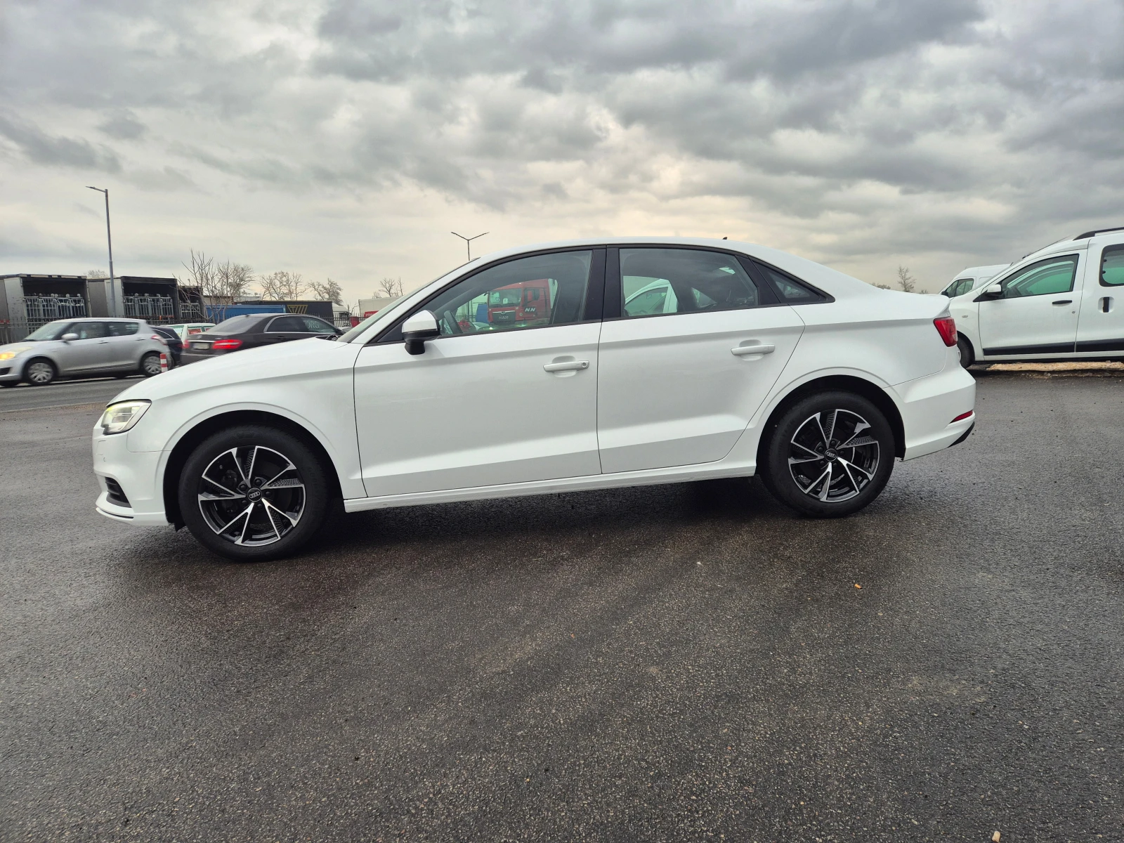 Audi A3  LIMOUSINE-С-Гаранция-30 TDI A/T, снимка 1