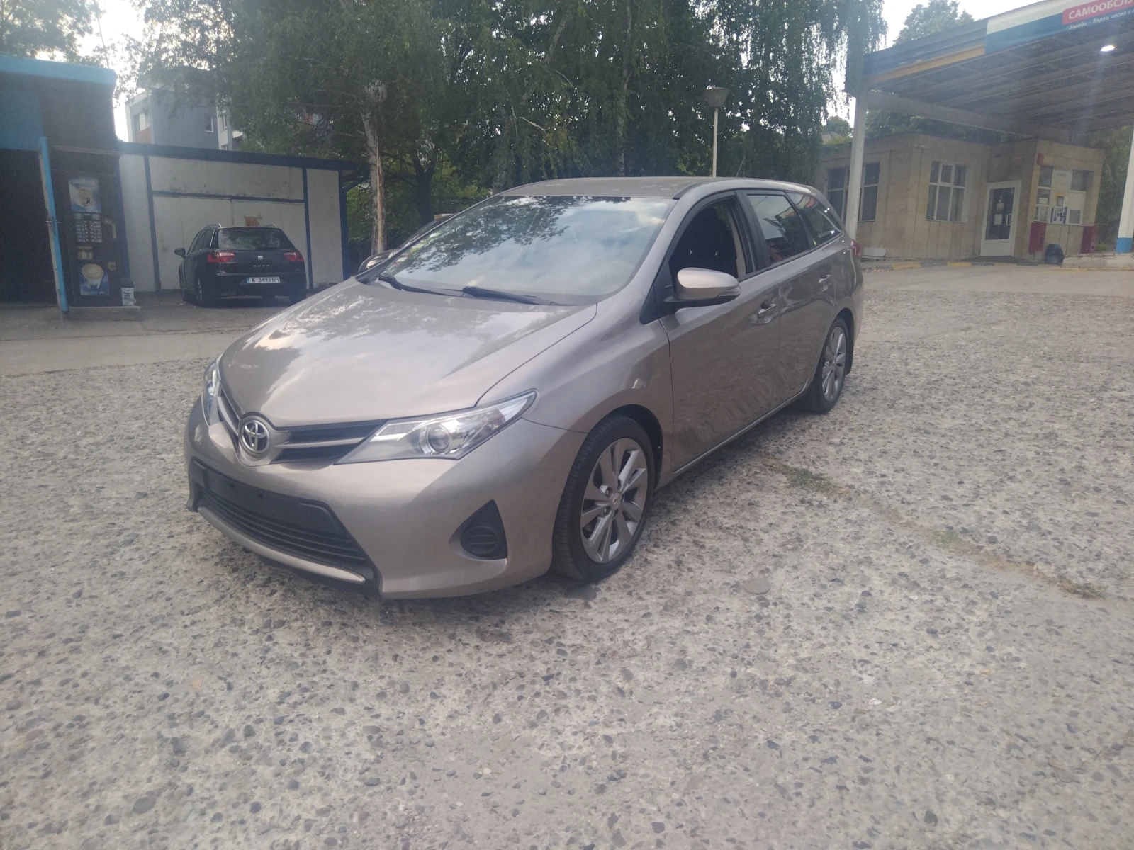 Toyota Auris 1.33, снимка 1