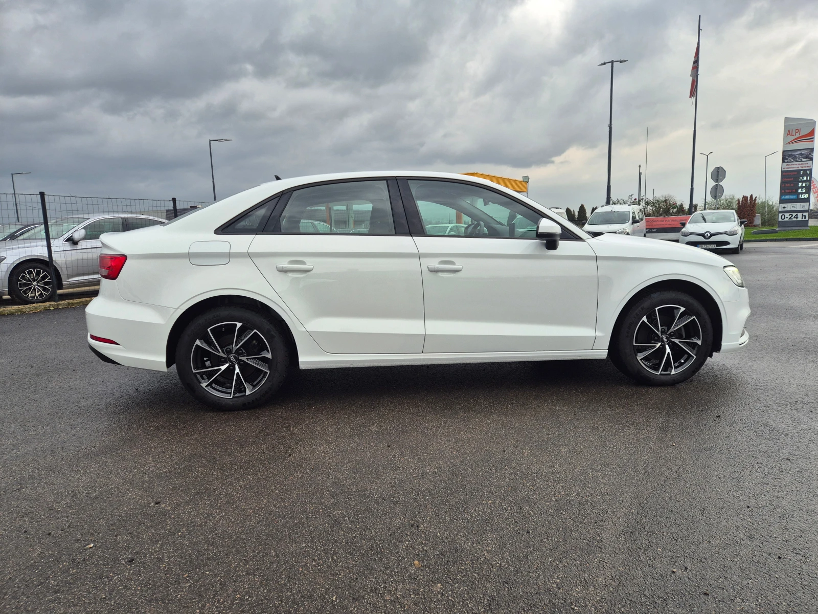 Audi A3  LIMOUSINE---30 TDI A/T | Mobile.bg   6