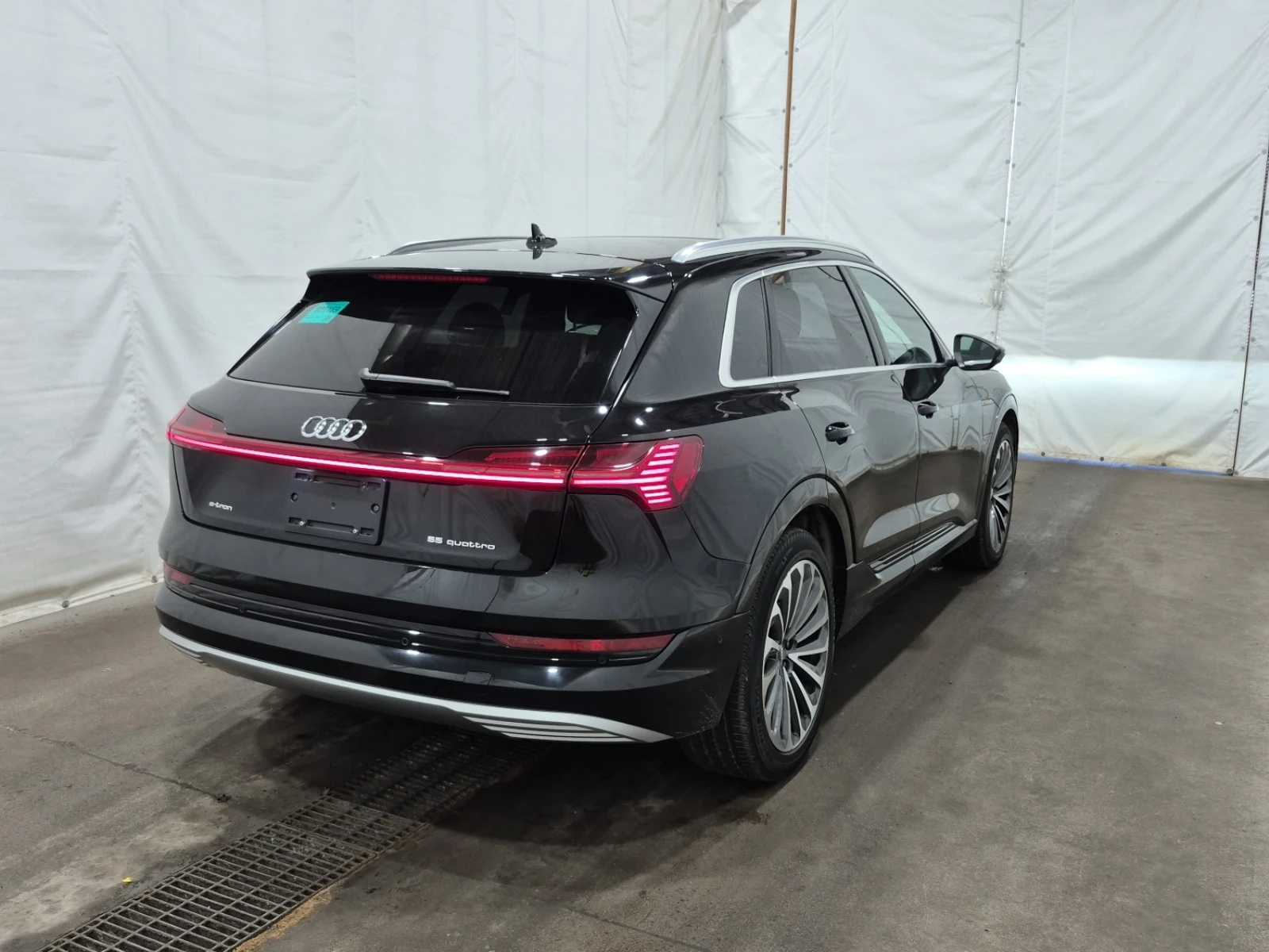 Audi E-Tron * PRESTIGE * CARFAX * АВТОКРЕДИТ - изображение 5