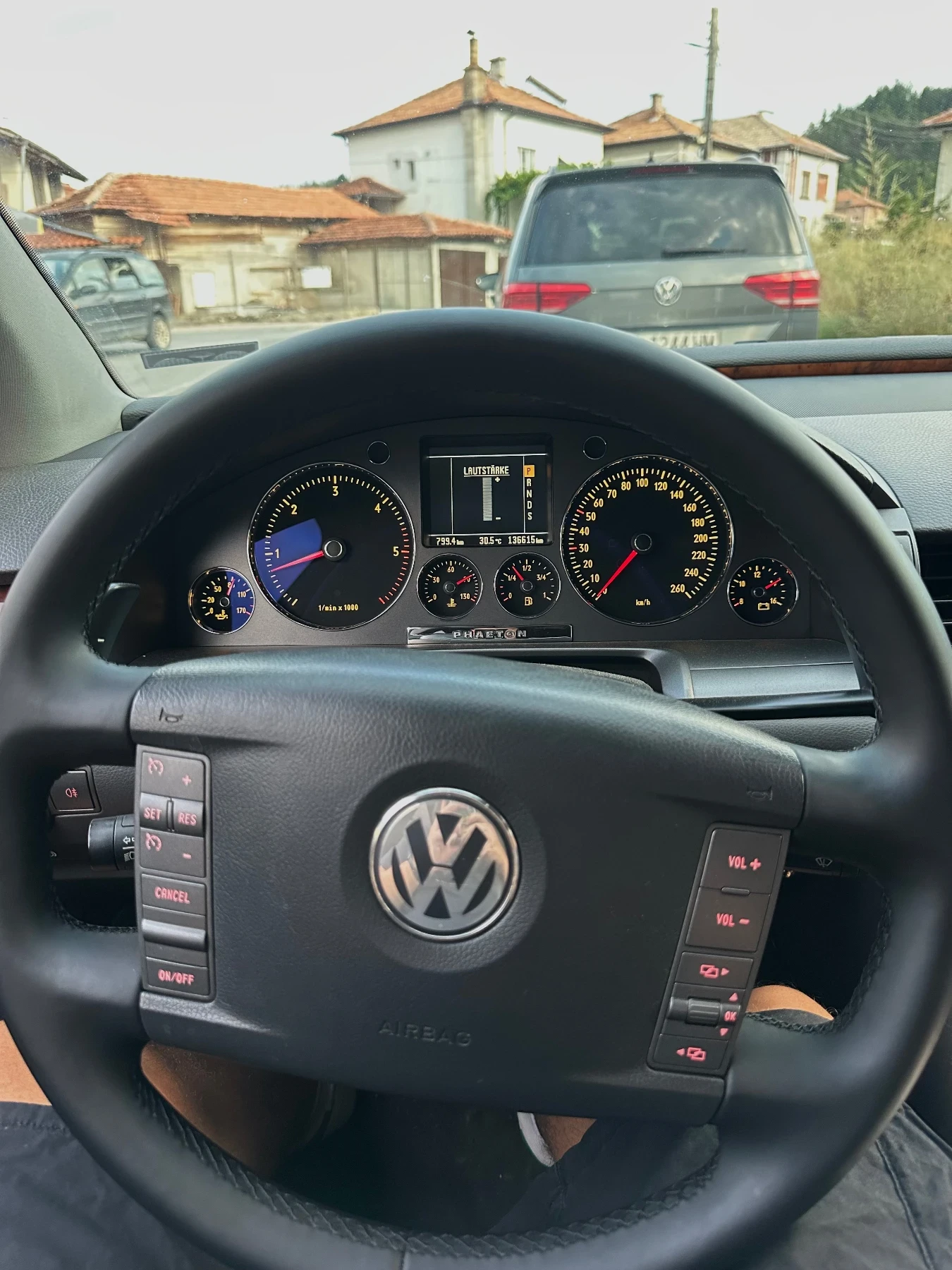 VW Phaeton  - изображение 5