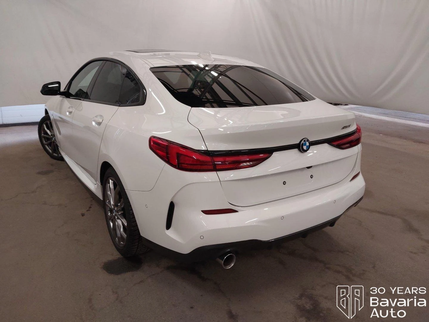 BMW 218 i Gran Coupe Steptronic M Sport Paket - изображение 2