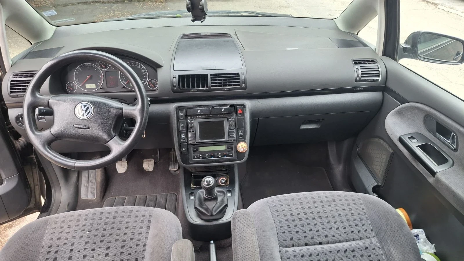 VW Sharan 1.9 TDI 115  - изображение 7