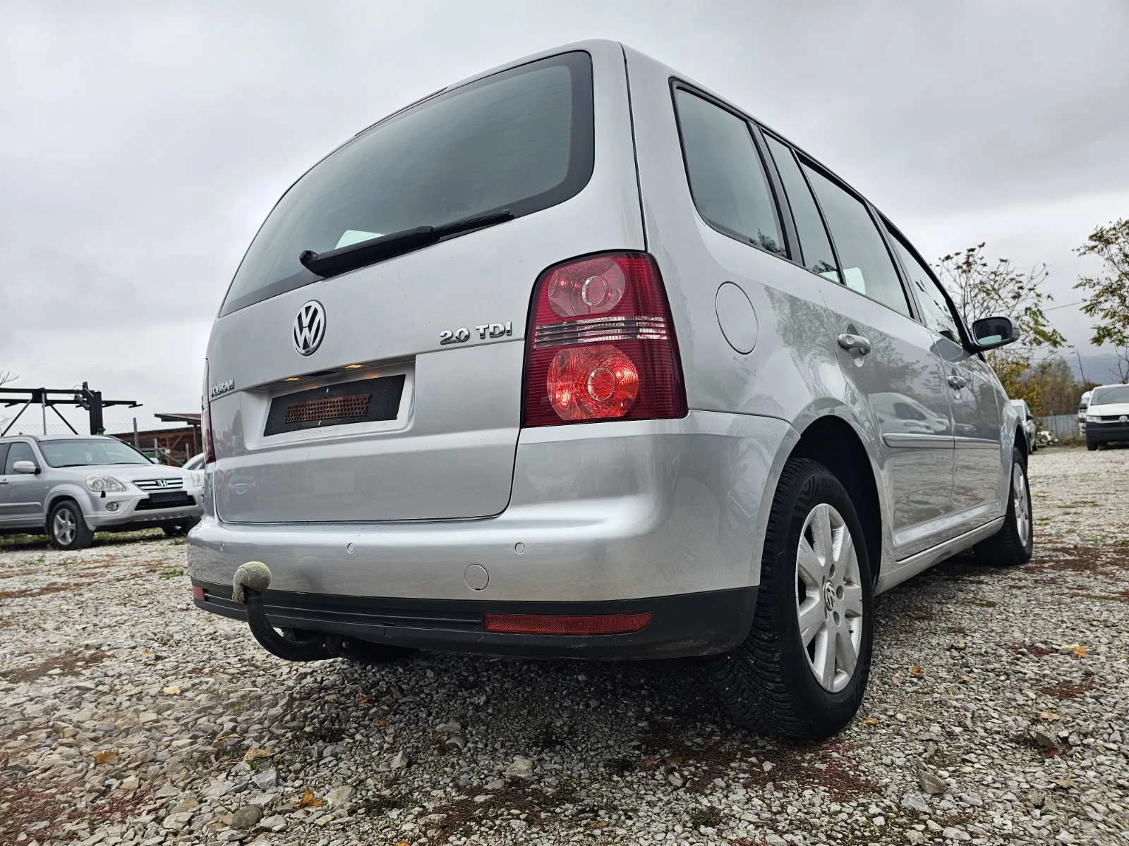 VW Touran 2.0 TDI - изображение 4