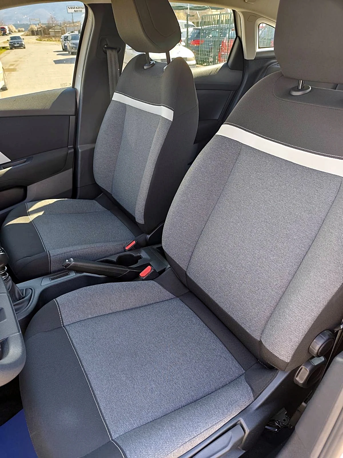 Citroen C4 РЕГИСТРИРАНА ОБСЛУЖЕНА ВСИЧКО ПЛАТЕНО, снимка 17 - Автомобили и джипове - 52430097