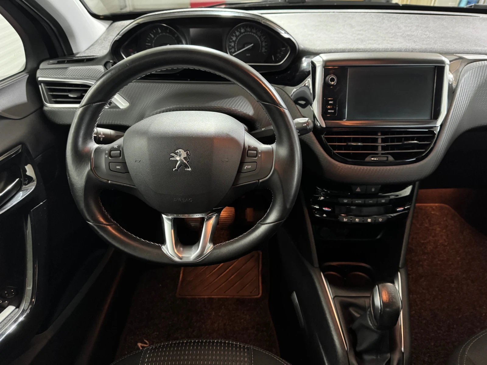 Peugeot 208 1.2i ALLURE- LED/ KLIMATRONIC/ CAMERA/ 129.000 km! | Mobile.bg   11