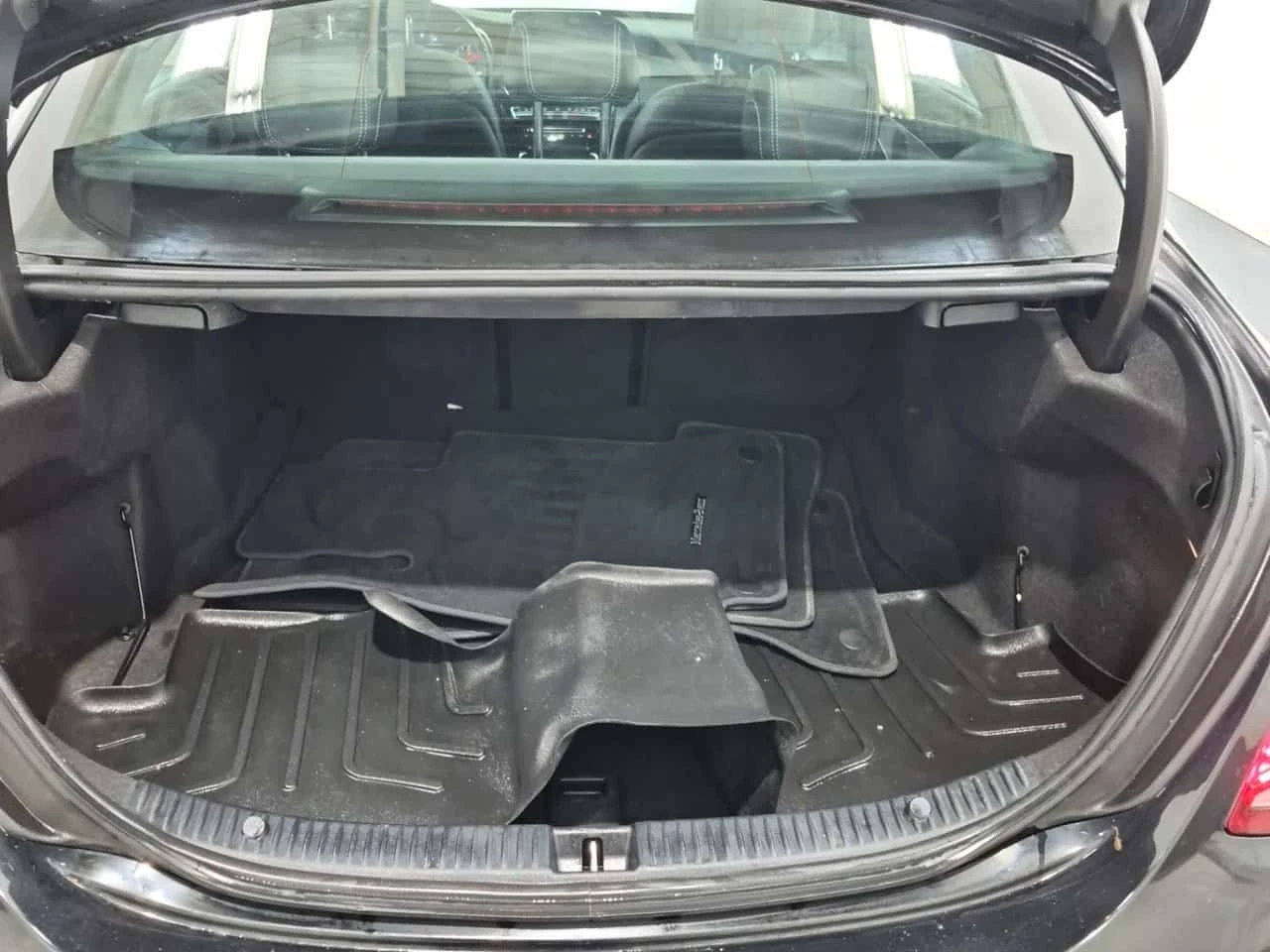 Mercedes-Benz C 300 * CARFAX * ПАНОРАМА* БЕЗ ПЪРВОНАЧАЛНА ВНОСКА, снимка 17 - Автомобили и джипове - 53706969