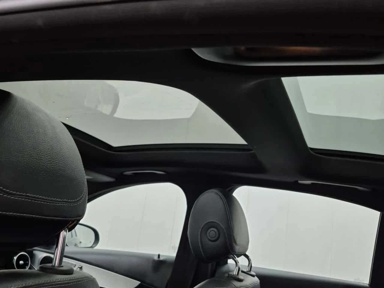 Mercedes-Benz C 300 * CARFAX * ПАНОРАМА* БЕЗ ПЪРВОНАЧАЛНА ВНОСКА, снимка 14 - Автомобили и джипове - 53706969