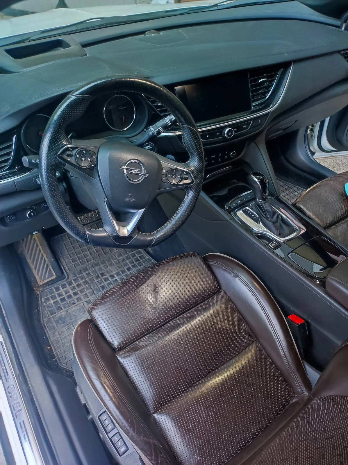 Opel Insignia, снимка 8 - Автомобили и джипове - 53735291