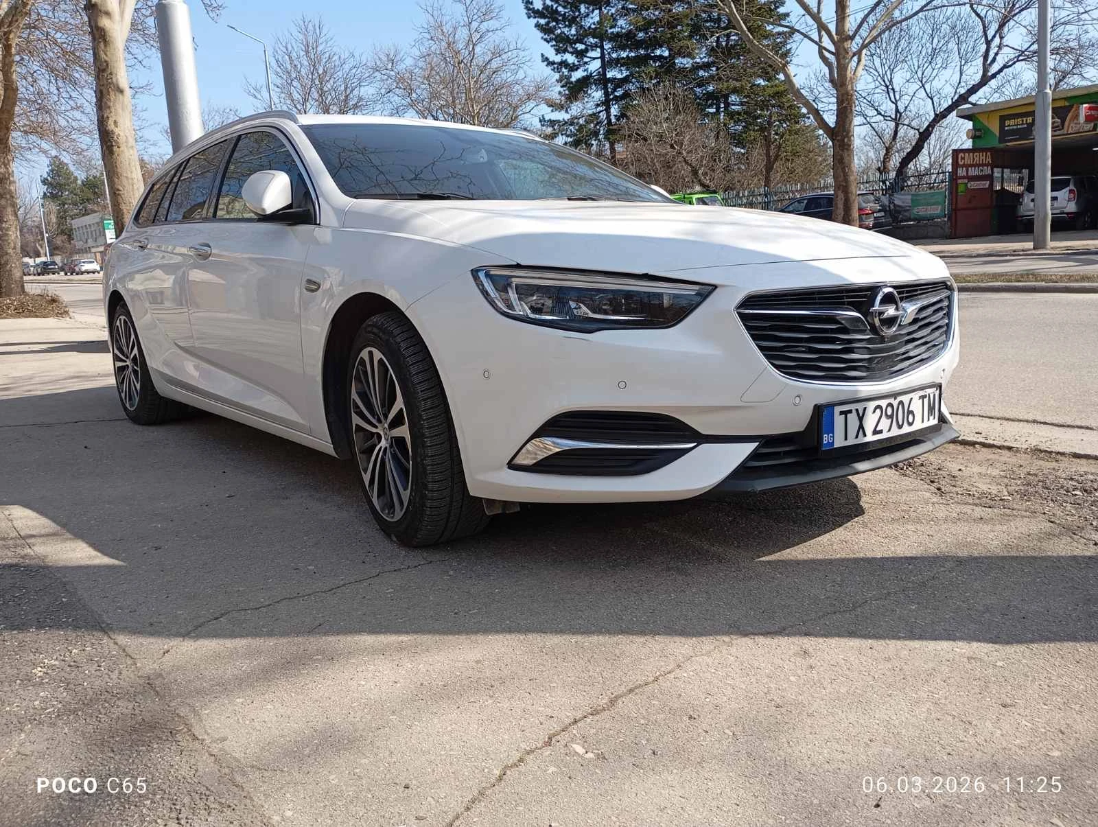 Opel Insignia, снимка 4 - Автомобили и джипове - 53735291