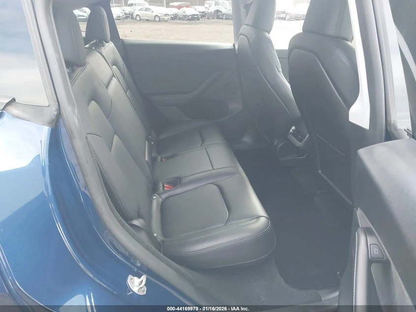 Tesla Model Y Awd/Long Range Dual Motor All-Wheel Drive, снимка 8 - Автомобили и джипове - 53817011