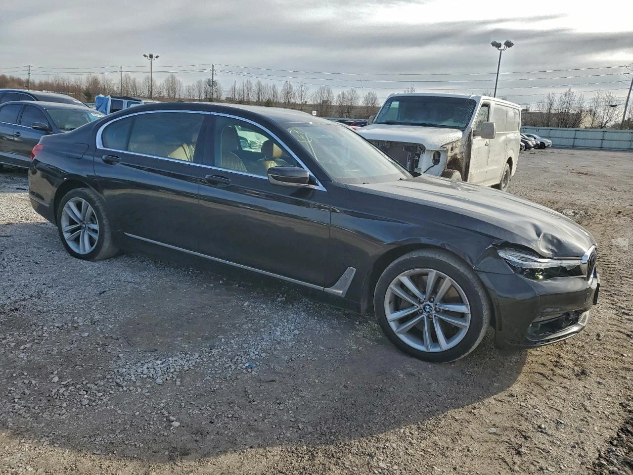BMW 750 XDRIVE* ДИГИТАЛНО* ТАБЛО* 360КАМЕРА* LANE* ASSIST*, снимка 3 - Автомобили и джипове - 53959519