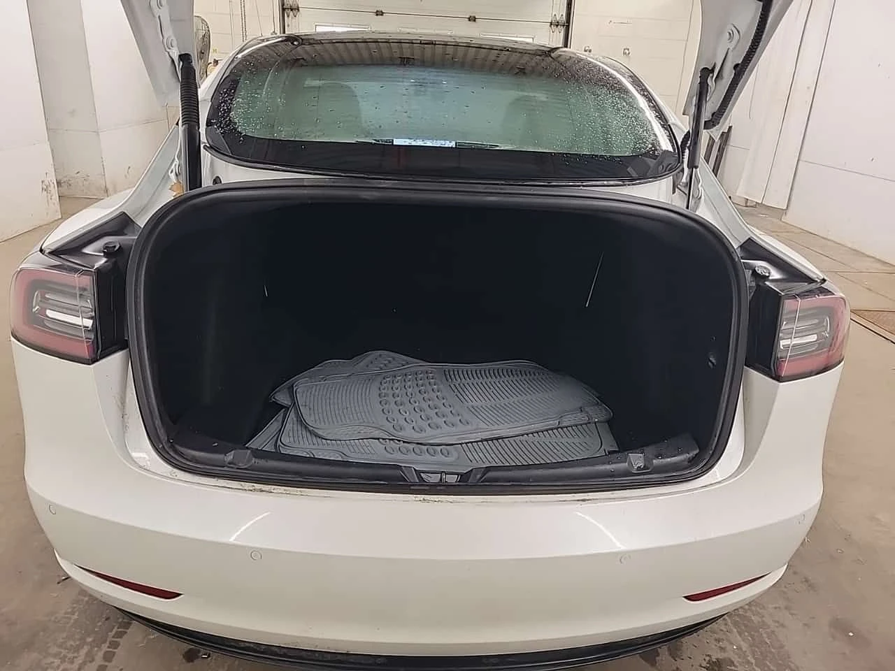 Tesla Model 3 STANDARD RANGE PLUS| 2 КЛЮЧА| CARFAX , снимка 15 - Автомобили и джипове - 54113362