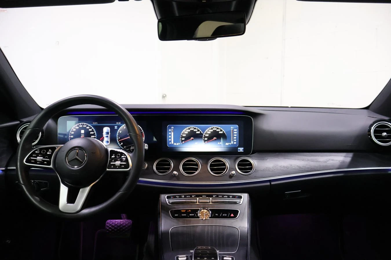 Mercedes-Benz E 450 4MATIC* АвтоКредит* (ЦЕНА ДО БГ), снимка 12 - Автомобили и джипове - 54178042