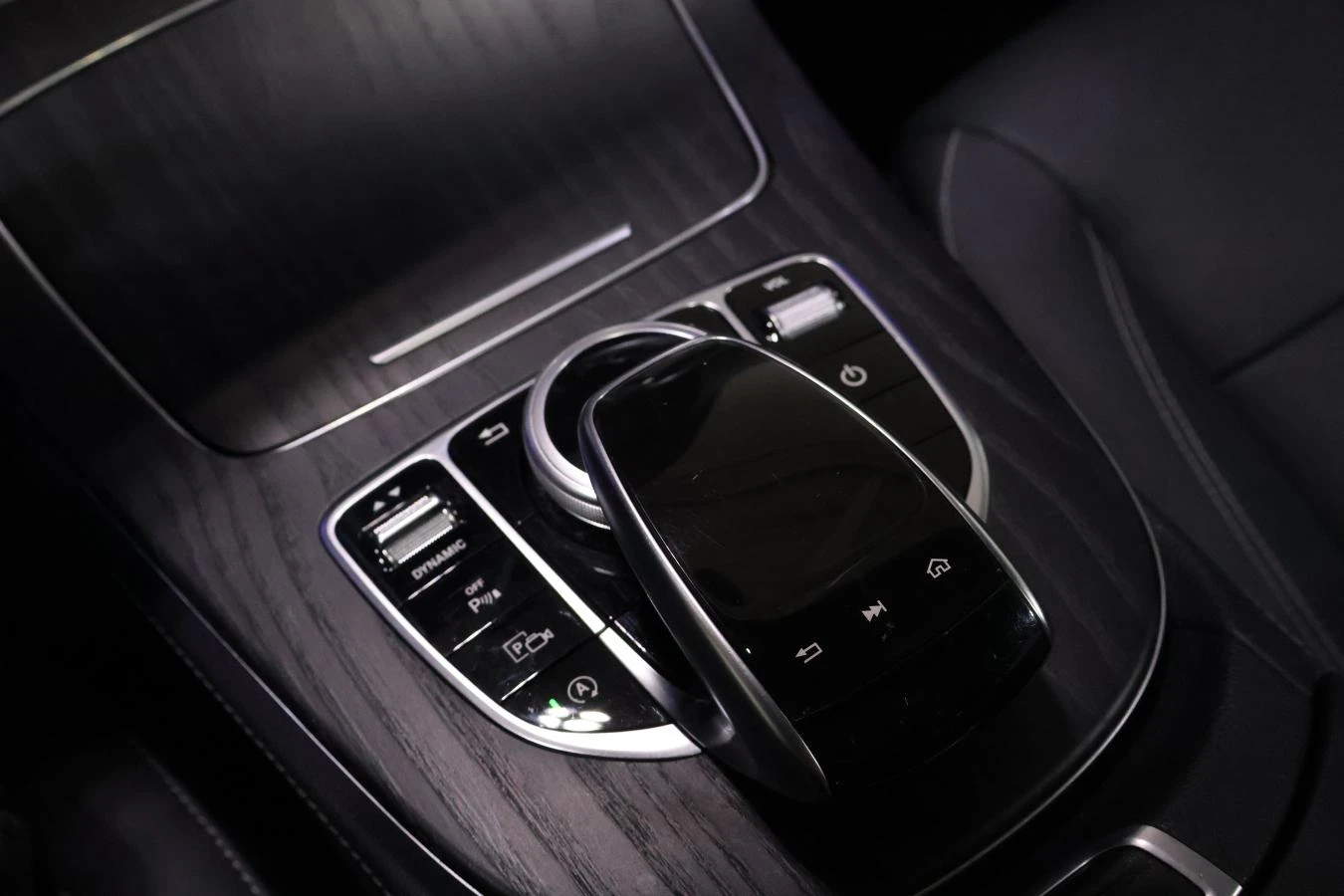 Mercedes-Benz E 450 4MATIC* АвтоКредит* (ЦЕНА ДО БГ), снимка 11 - Автомобили и джипове - 54178042