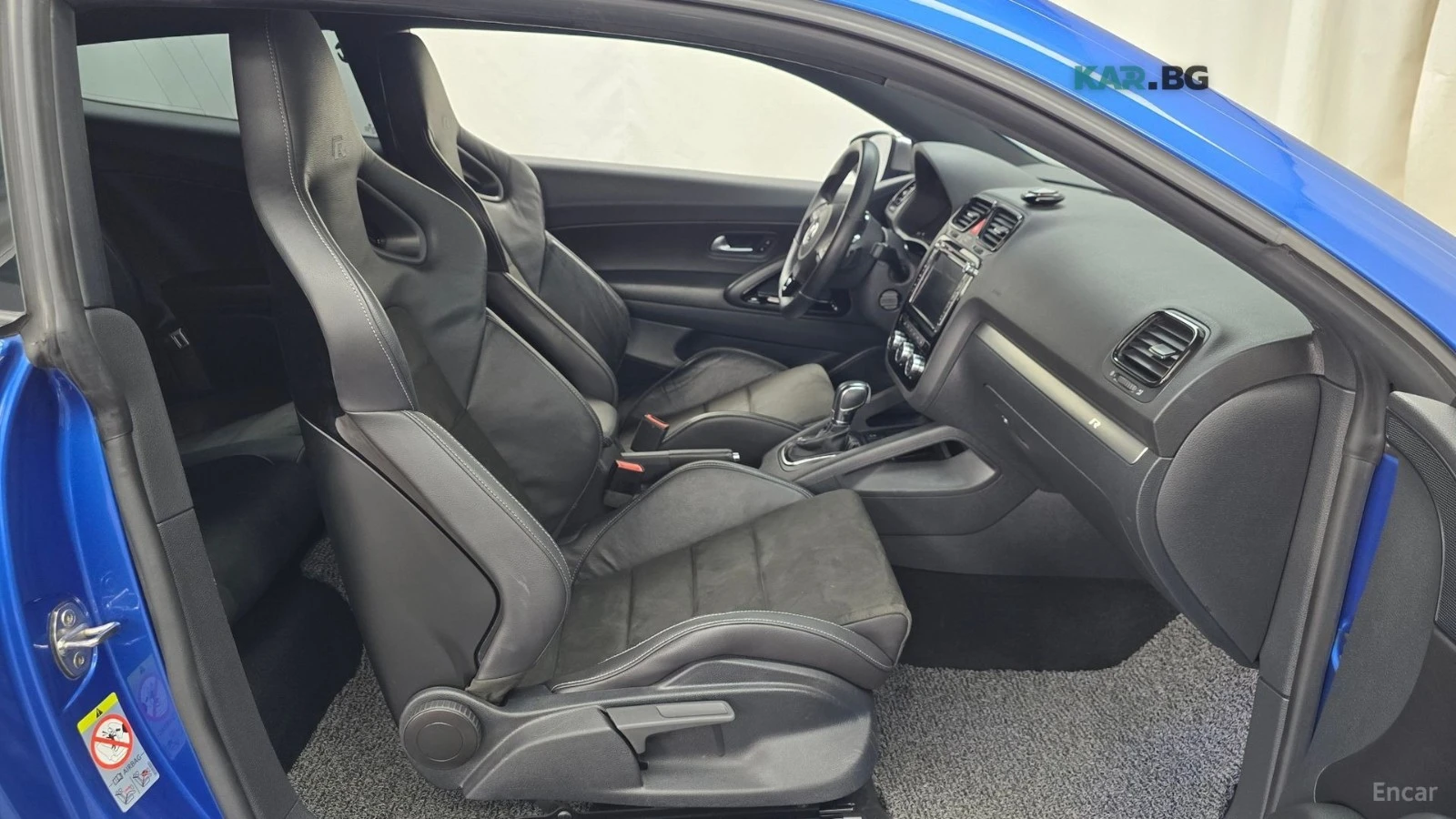 VW Scirocco R / ПАНОРАМА / ПОДГРЕВИ, снимка 11 - Автомобили и джипове - 54885571