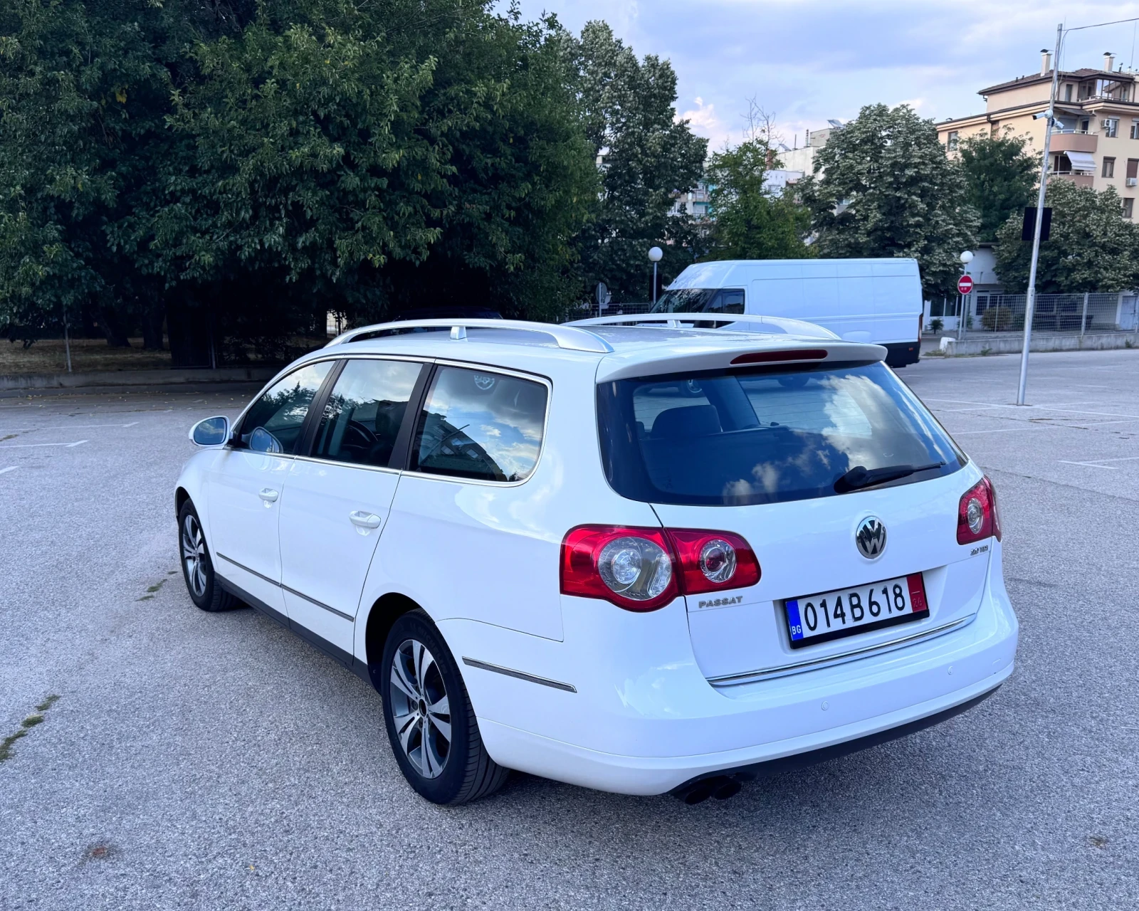 VW Passat 2.0Tdi 170cv Highline кожа /нави, снимка 4 - Автомобили и джипове - 55582827