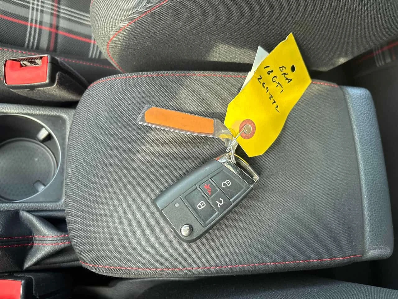 VW Golf * 5 door Manual * CARFAX * ЦЕНА ДО БГ, снимка 14 - Автомобили и джипове - 55646832