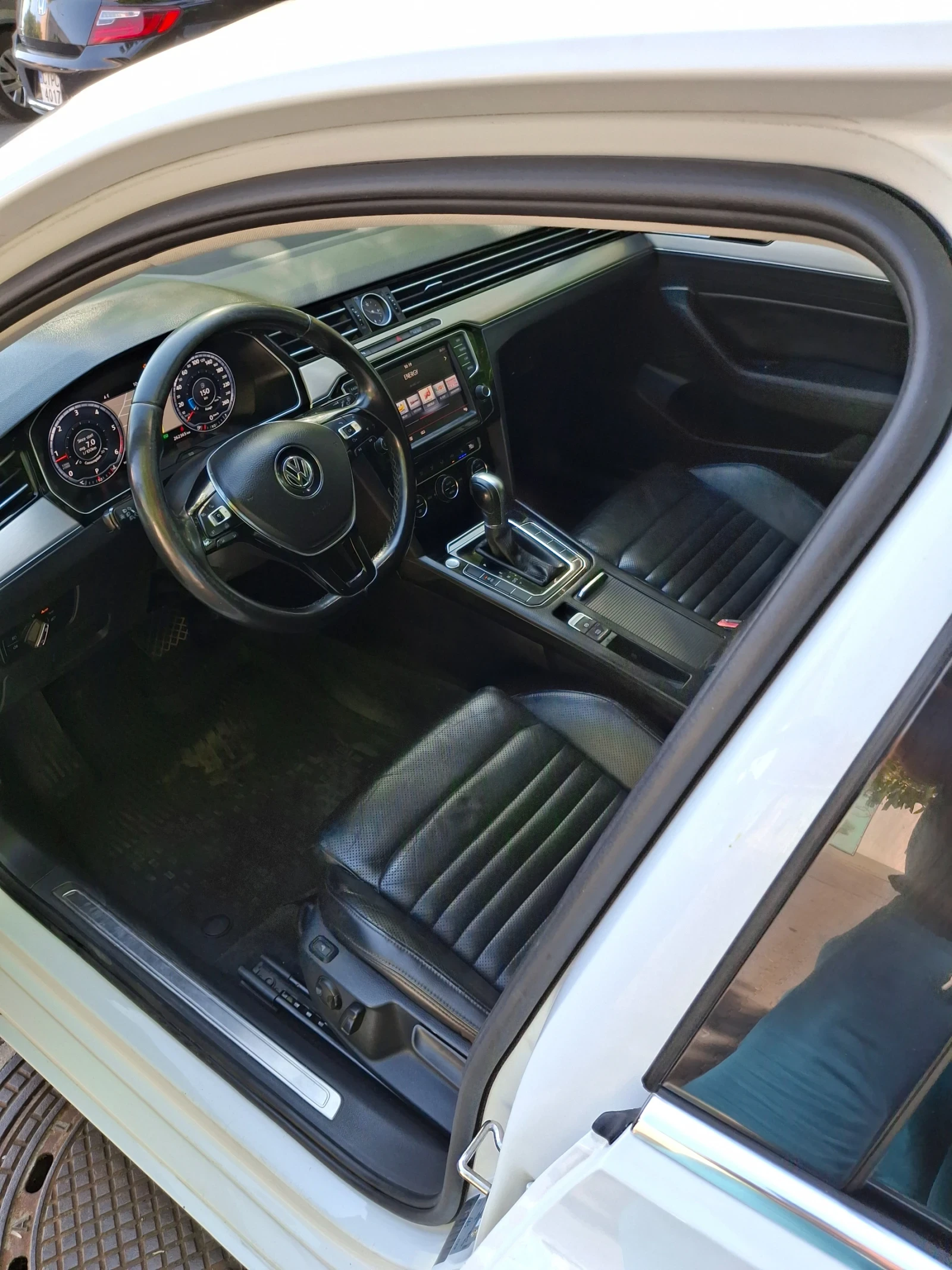 VW Passat 2.0/150 TDI/ Digital, снимка 5 - Автомобили и джипове - 55885222
