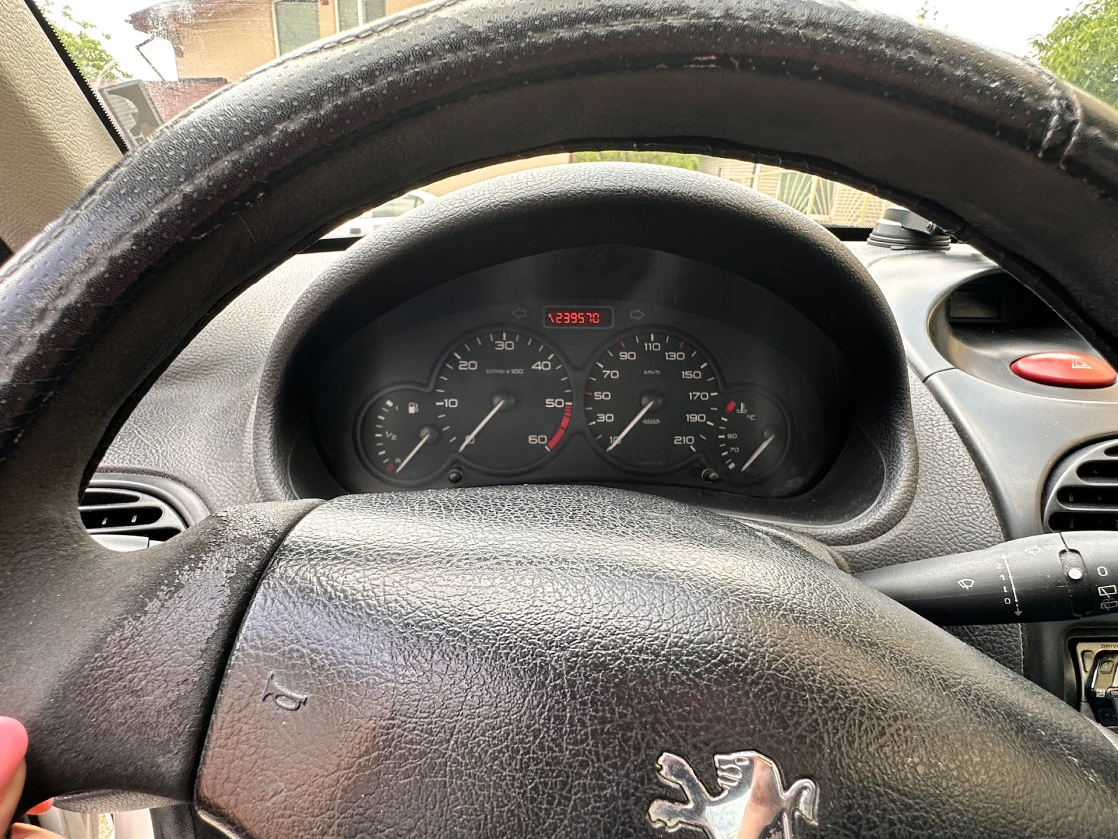 Peugeot 206, снимка 7 - Автомобили и джипове - 55953842