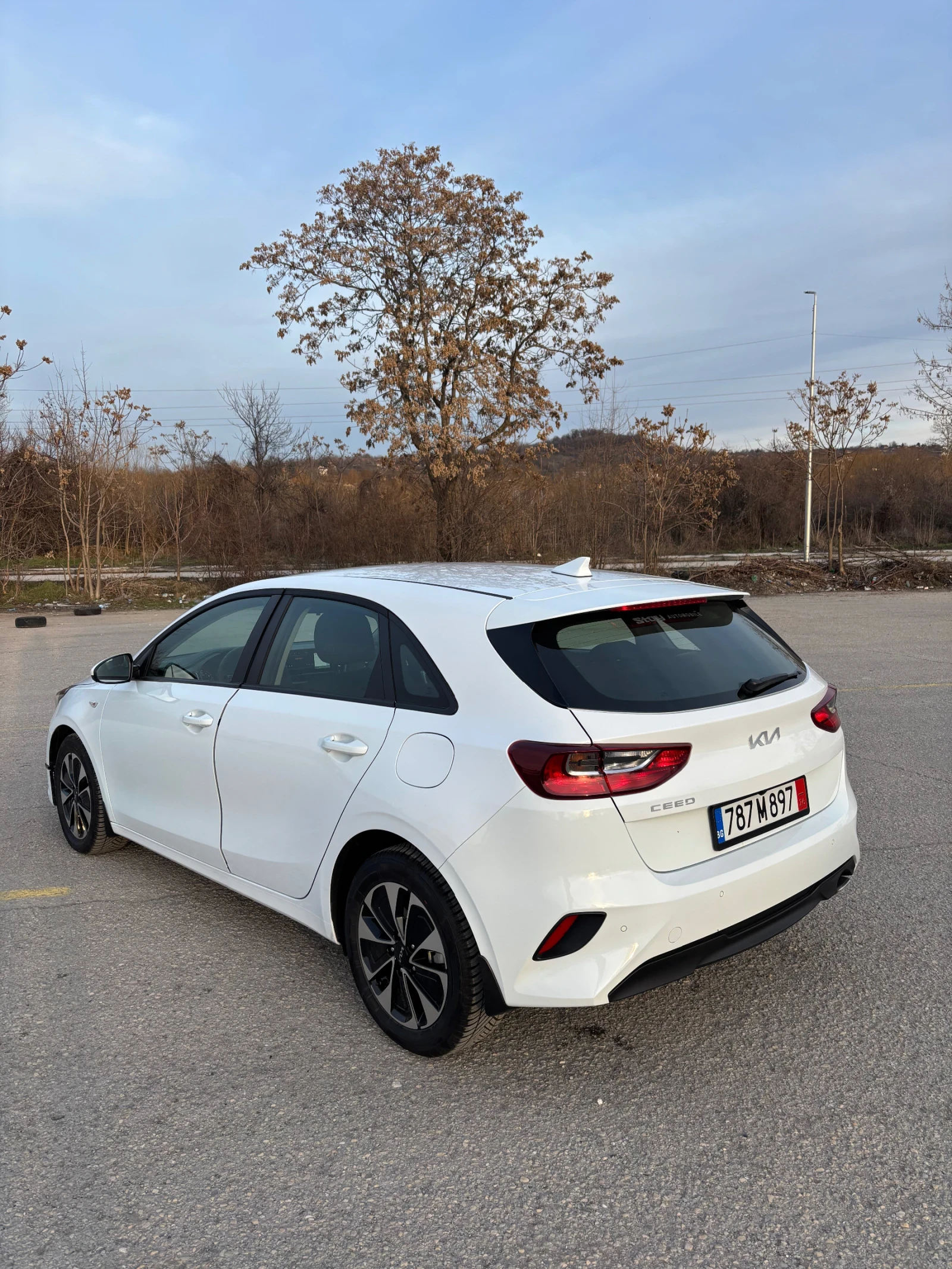 Kia Ceed T-GDI Facelift, снимка 5 - Автомобили и джипове - 55958733