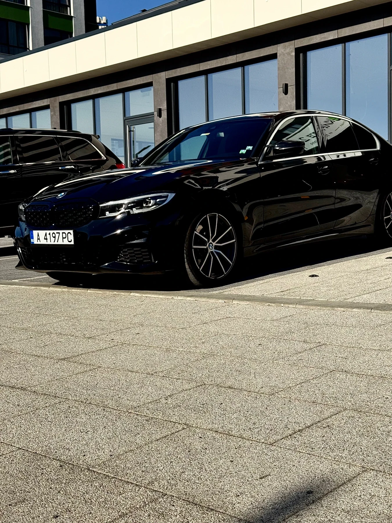 BMW 330 XI M-pack, снимка 2 - Автомобили и джипове - 56486169